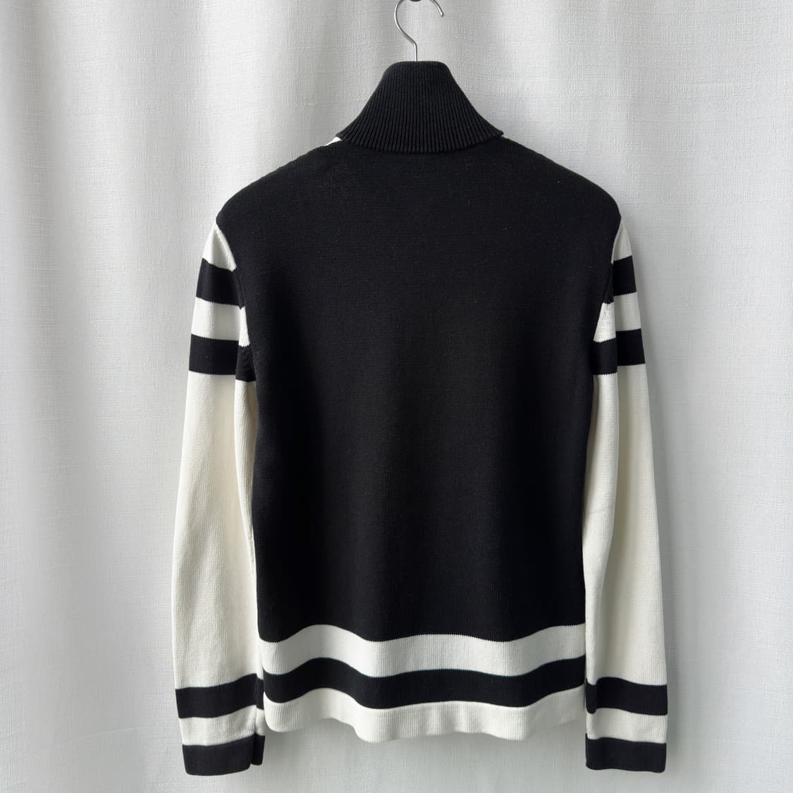 돌체앤가바나 로고 자수 니트 집업 가디건 블랙 화이트 95 상품이미지6