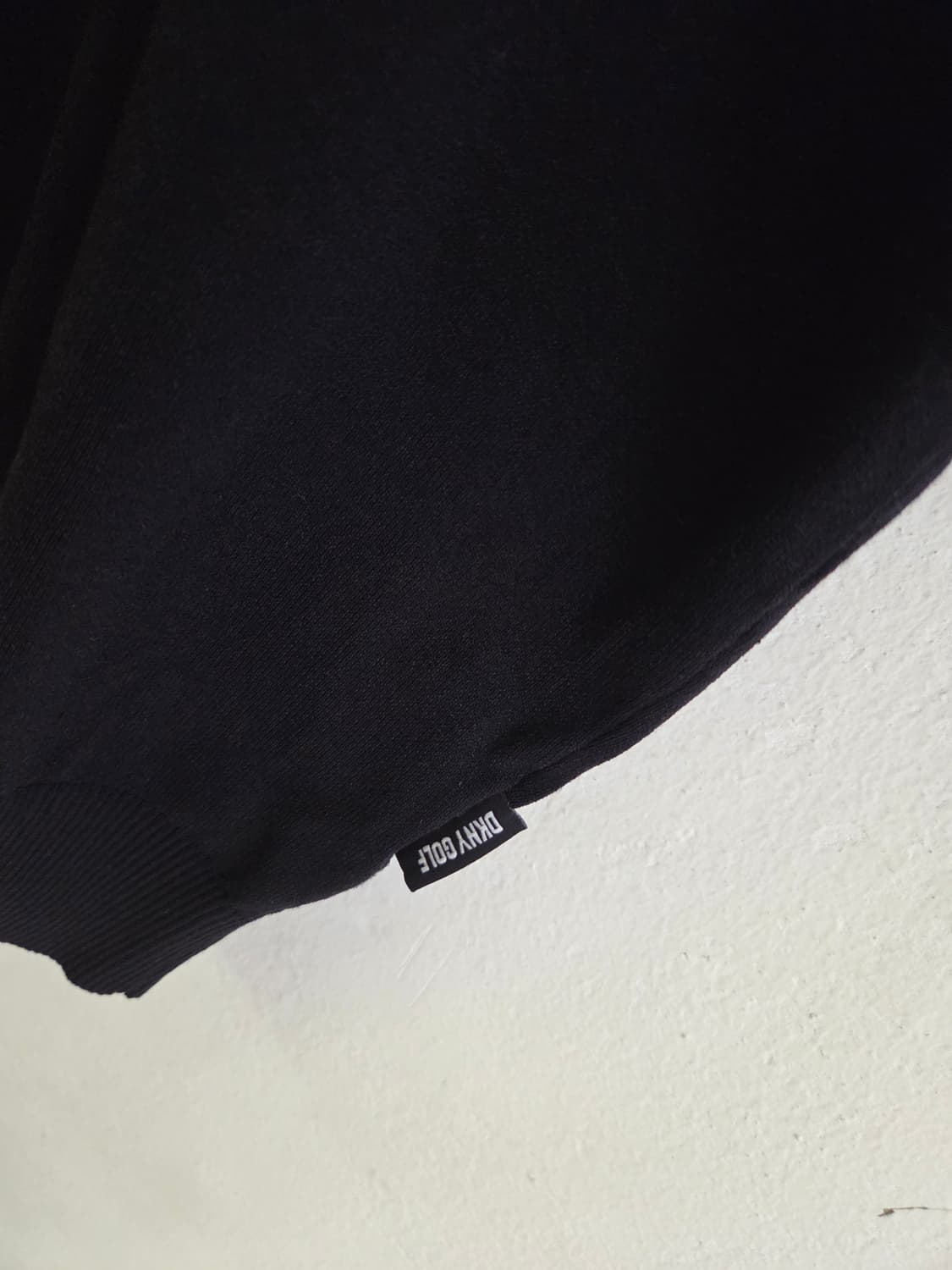 DKNY 블랙 골프 반팔 니트 상품이미지4