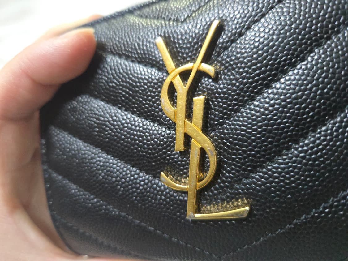 입생로랑 금장로고 반지갑 상품이미지2