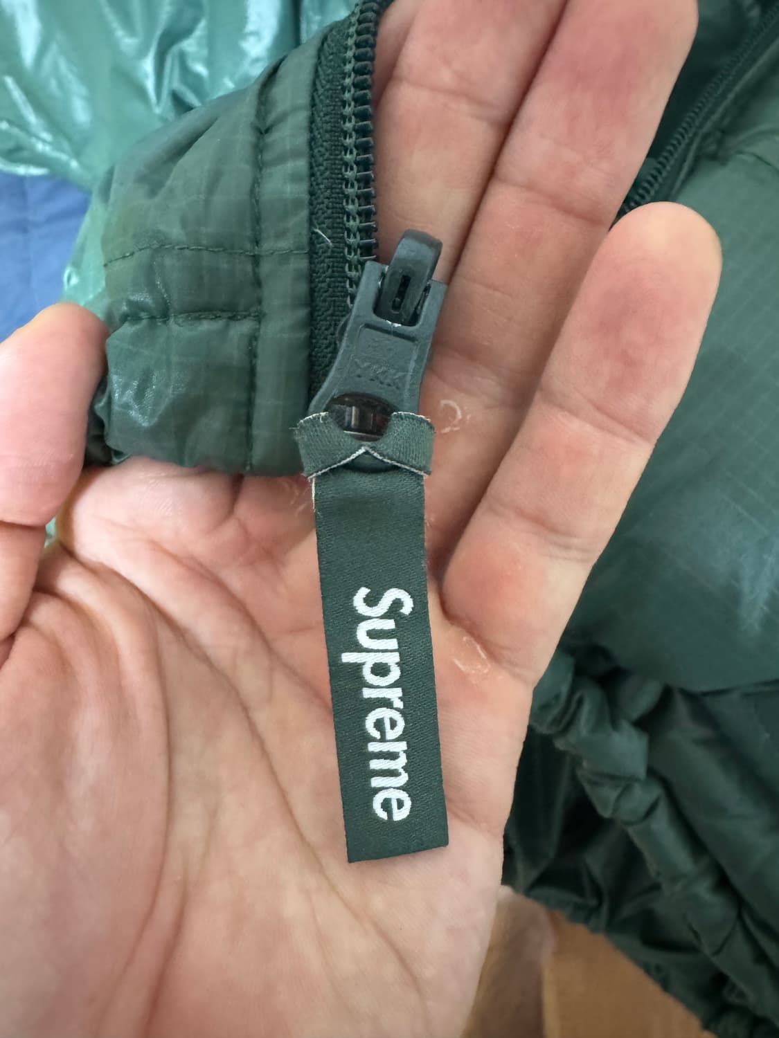 슈프림 리버시블 페더웨이트 다운 퍼퍼 자켓 올리브 - 22FW 상품이미지7