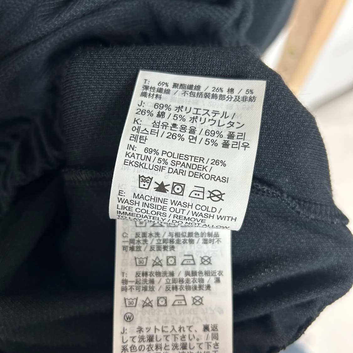 나이키 반집업 크롭 카라티 블랙 상품이미지8