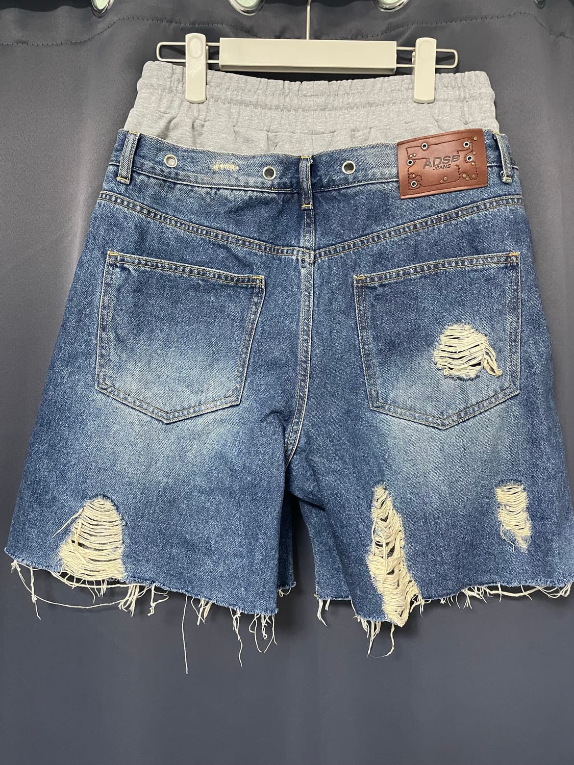 앤더슨벨 Denny Sweat Waist Damaged Shorts 상품이미지5