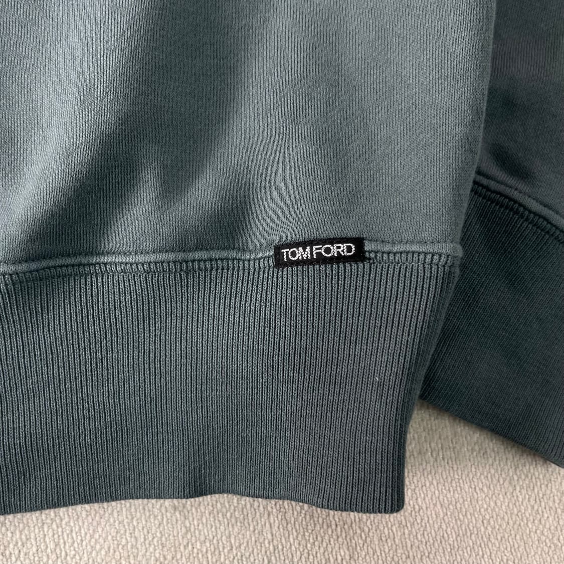 100 톰포드 22FW 그루넥 맨투맨 상품이미지5