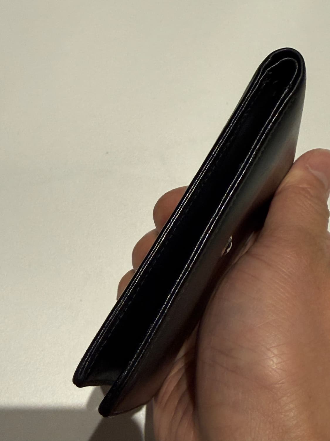 몽블랑 블랙 가죽 반지갑 상품이미지5