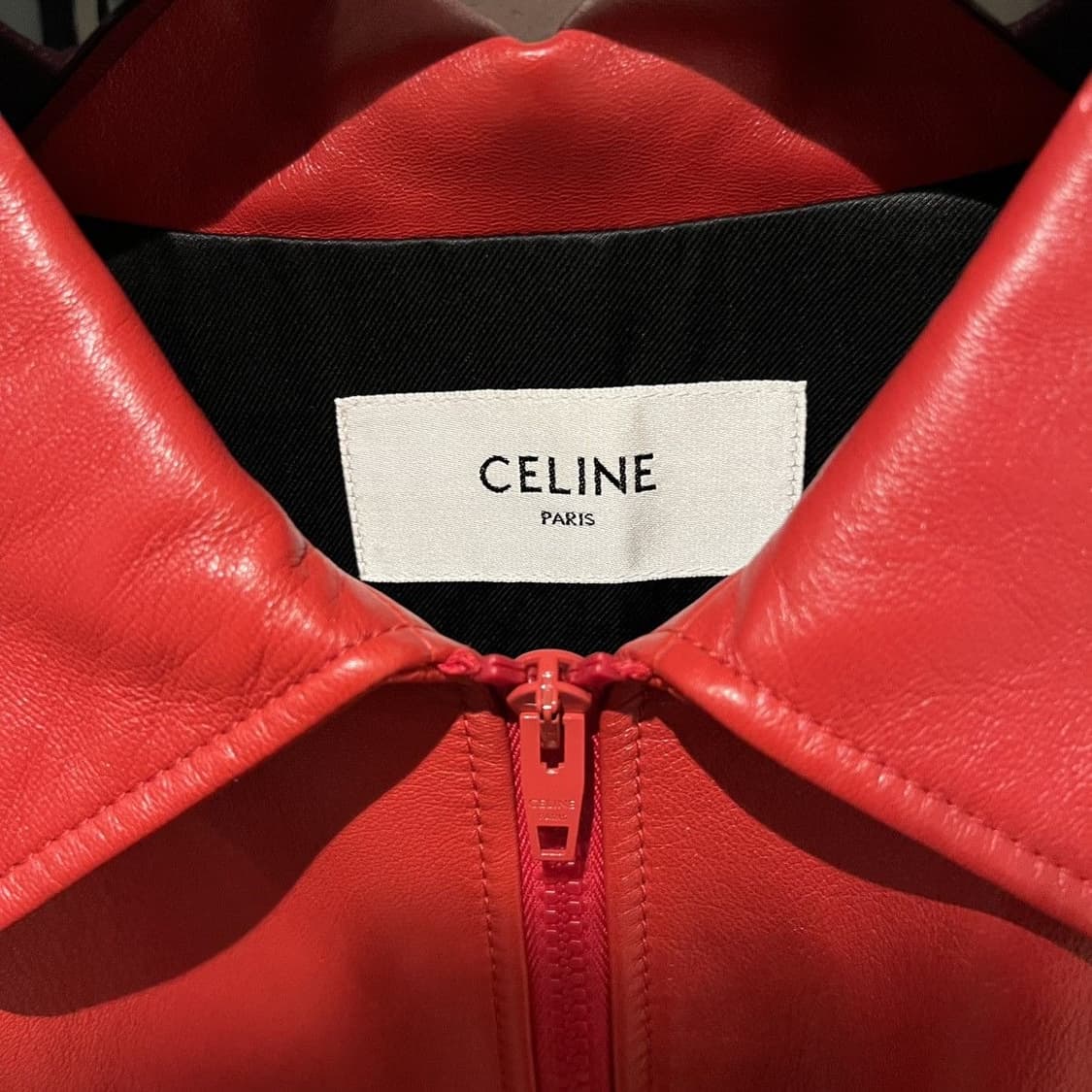 [BTS 뷔님 착용] 셀린느 23ss 스터드 램스킨 레더 자켓 상품이미지6