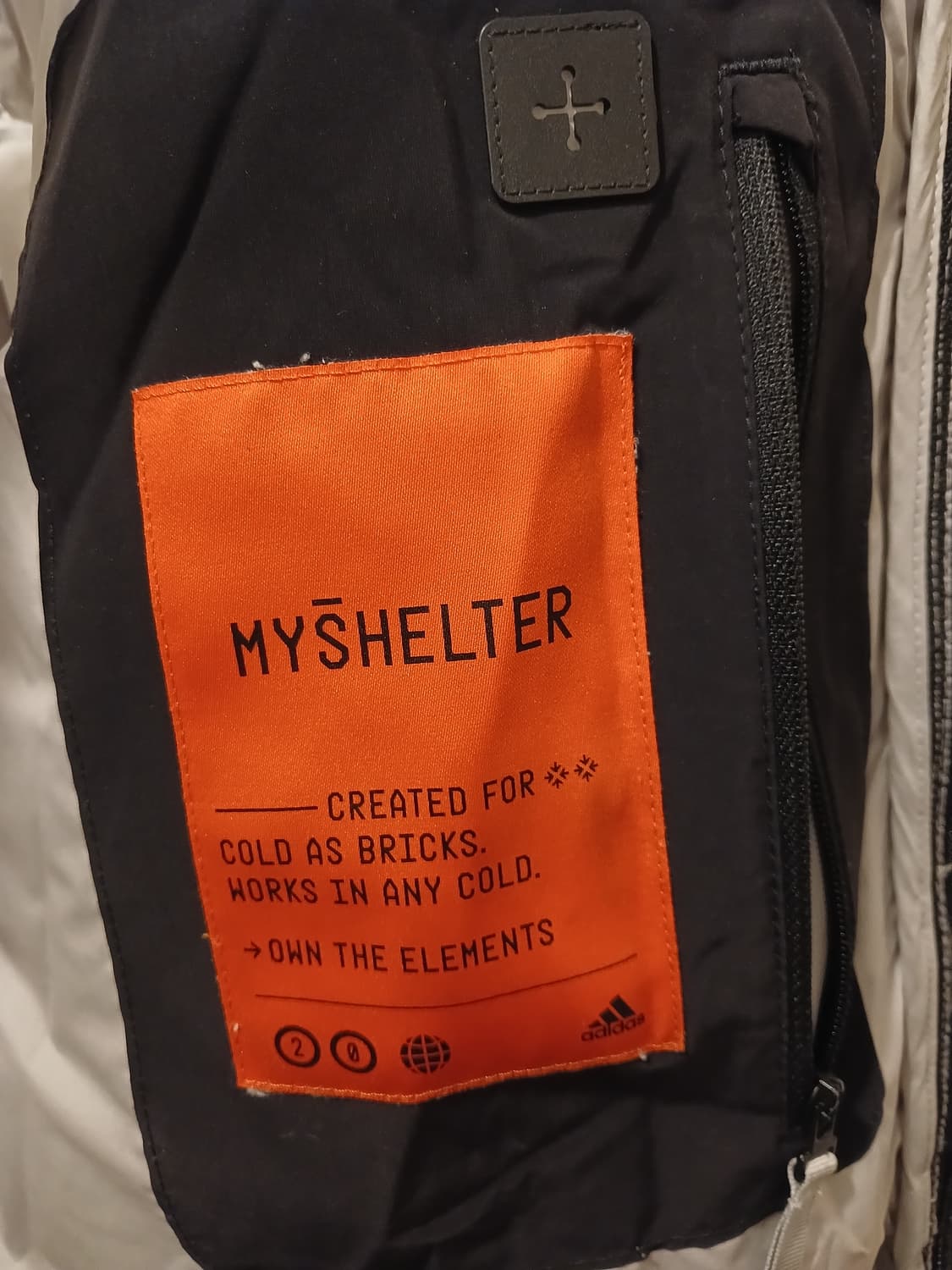 아디다스 정품 남성 롱패딩 2XL 사이즈 상품이미지5