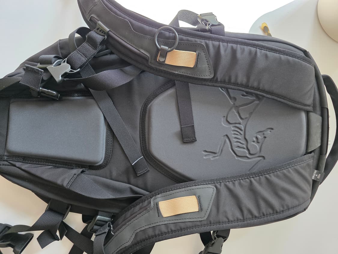 아크테릭스 사일로 silo 백팩 18l 상품이미지2