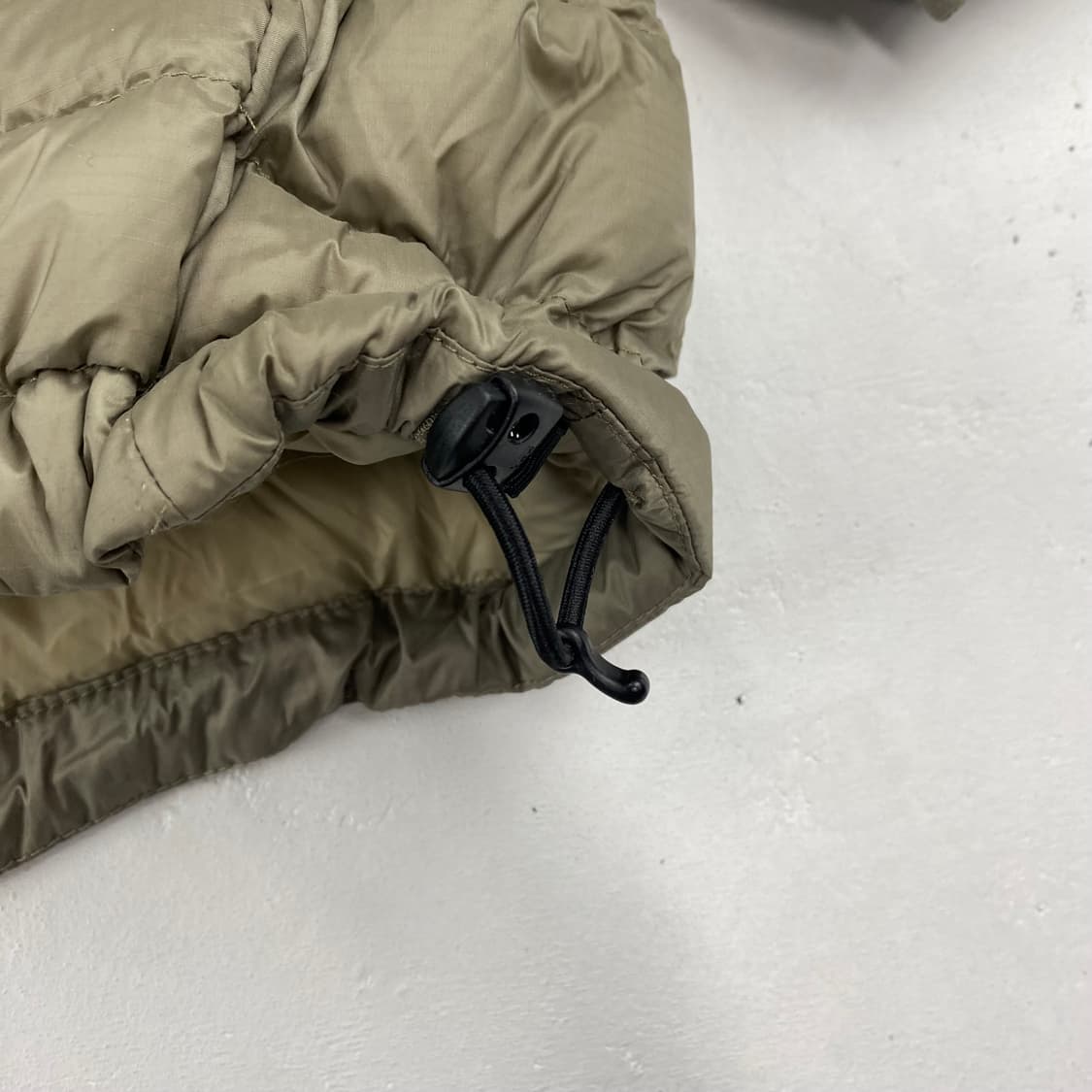 페치선데이 카키 폴리시 구스 다운 아노락 (110) 상품이미지9