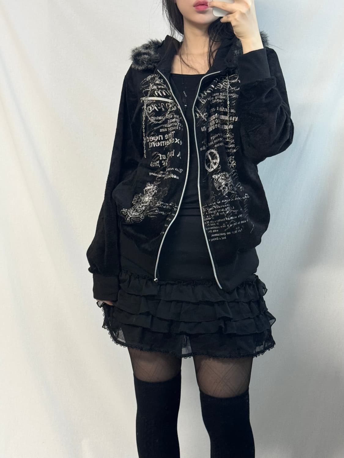 펑크 디테일 퍼 탈착 벨루어 후디드 집업 상품이미지5