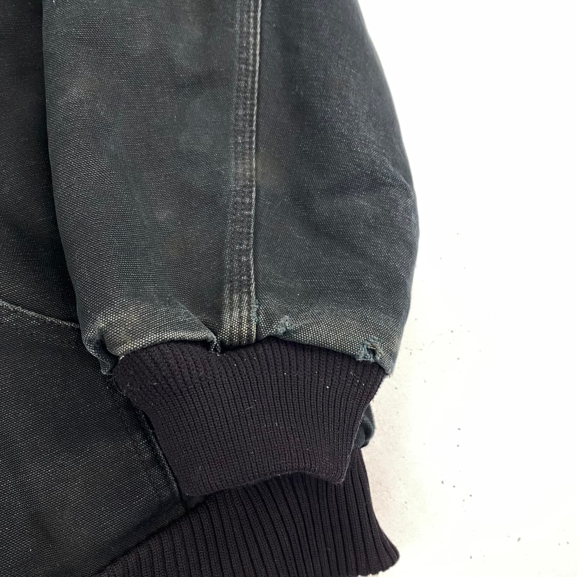 칼하트 USA OG J140 샌드스톤 블랙 워크 자켓 (110) 상품이미지4