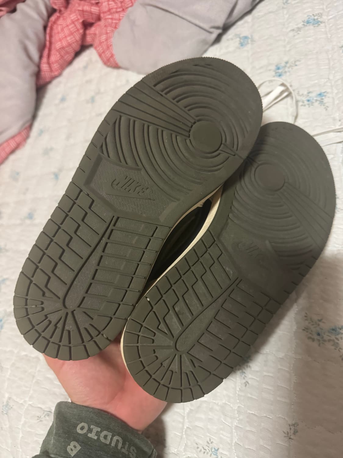 조던 1 x 트래비스 스캇 레트로 로우 올리브 275사이즈 상품이미지4