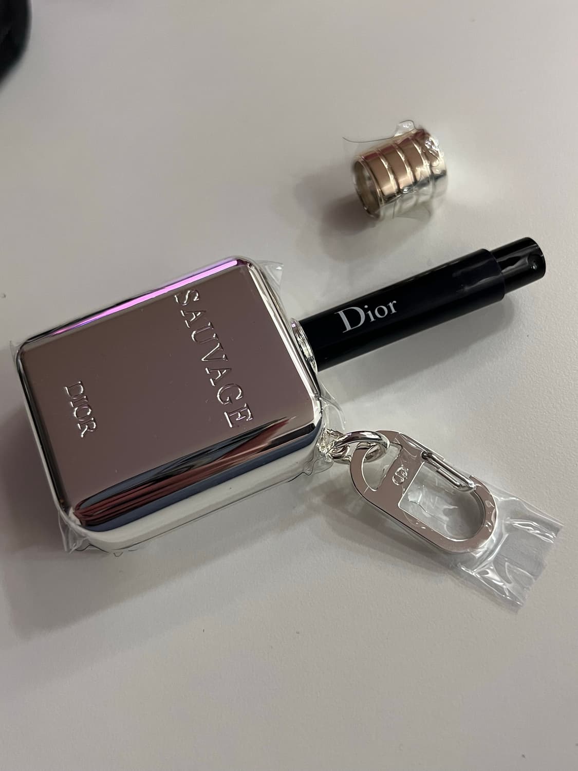 디올 소바쥬 향수 플라스크 상품이미지2