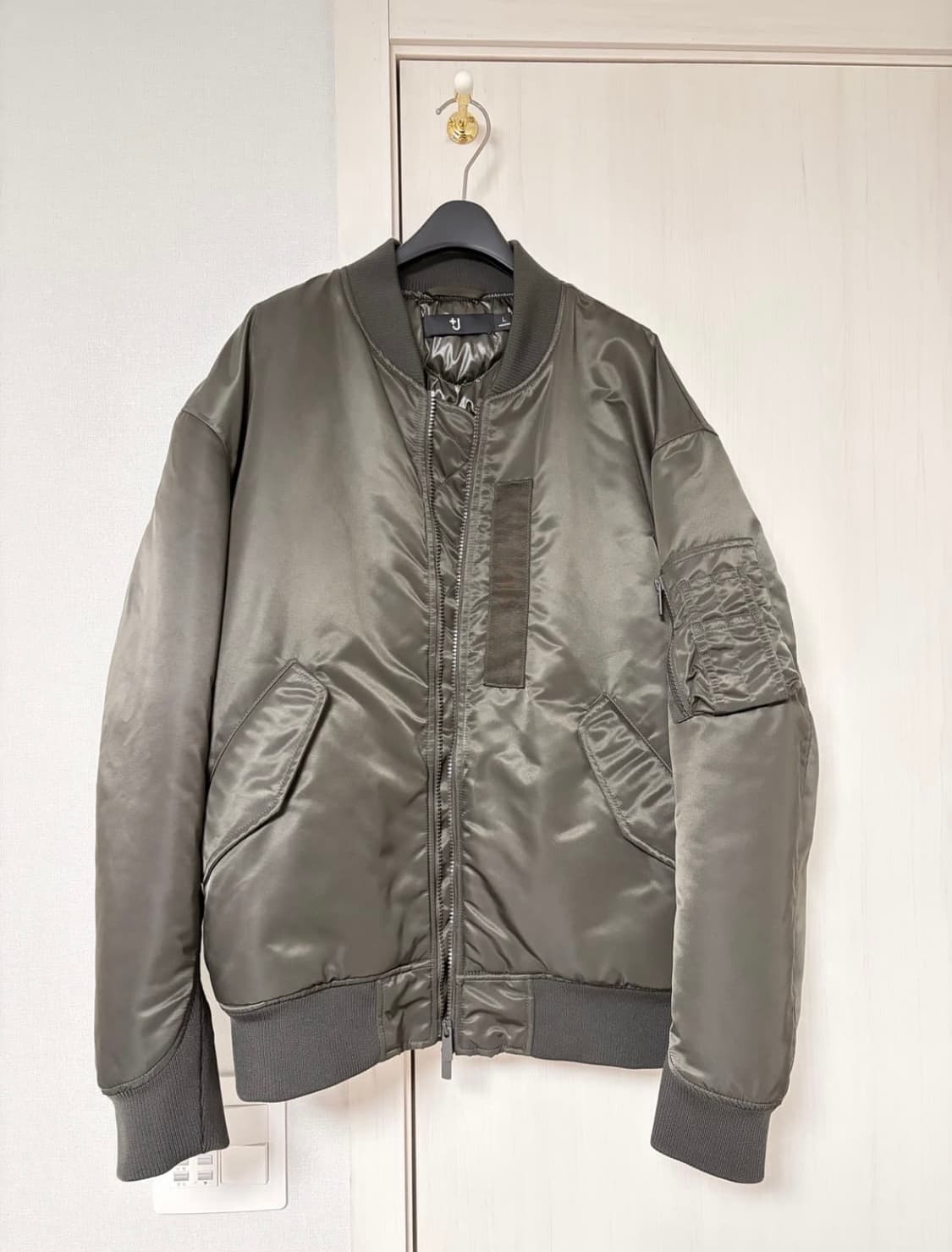 [사이즈 교환 환영] 유니클로x질샌더 ma-1 카키 그레이 L 상품이미지2