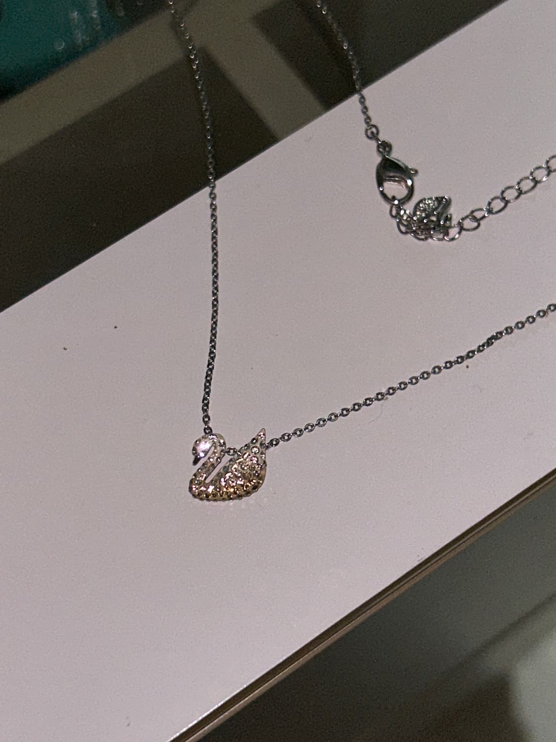 전남친이 준 스와로브스키스완목걸이 상품이미지1