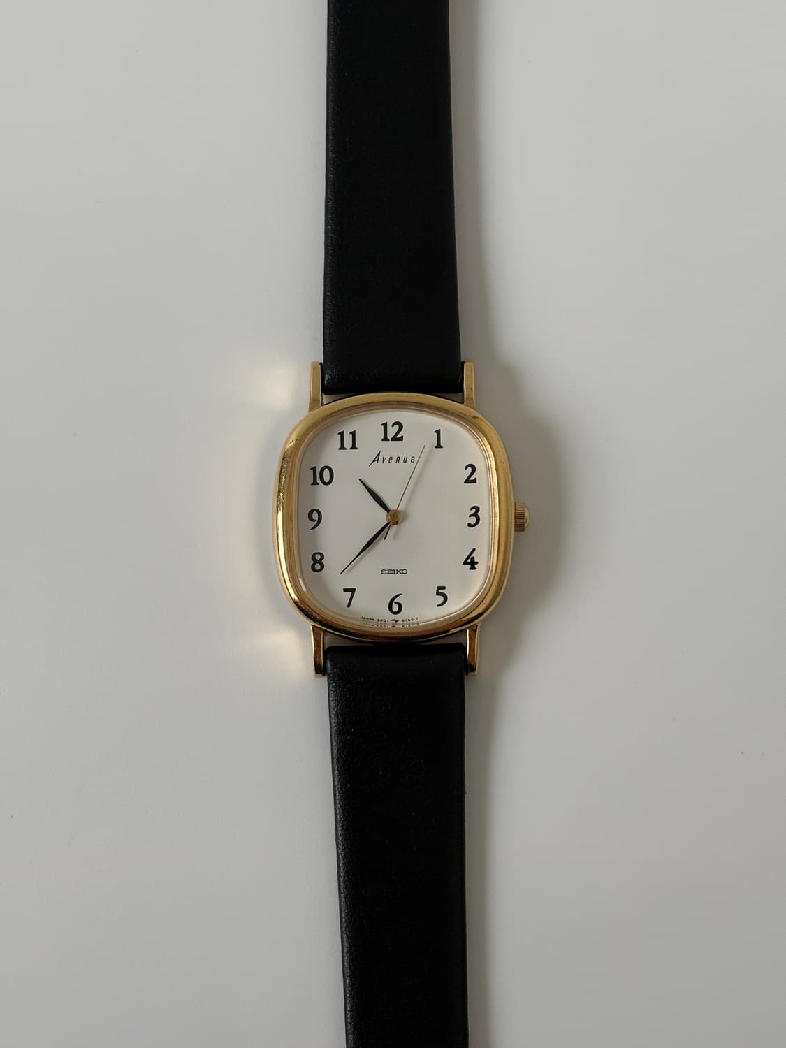 1990s Avenue Arabic Index Oval Quartz 상품이미지2