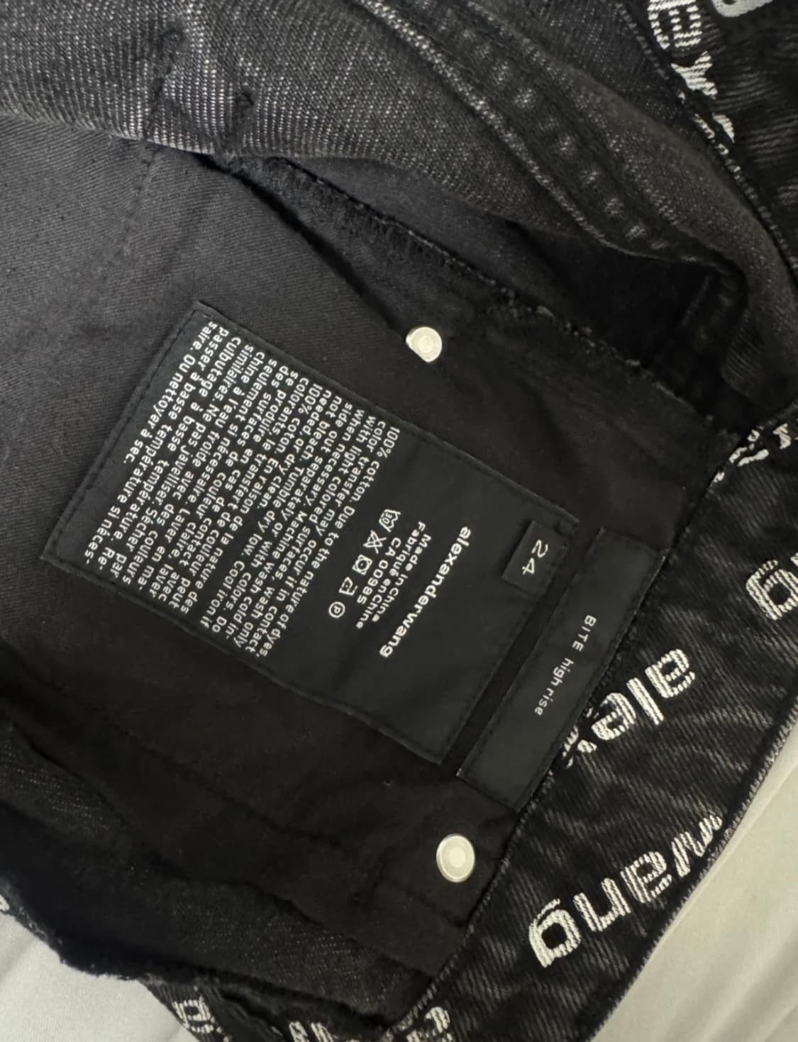 (현재62만) 알렉산더왕 바이트 로고 데님 쇼츠 상품이미지4