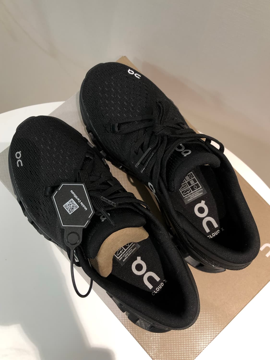 (W) 온러닝 클라우드 x4 블랙 이클립스 235 상품이미지2