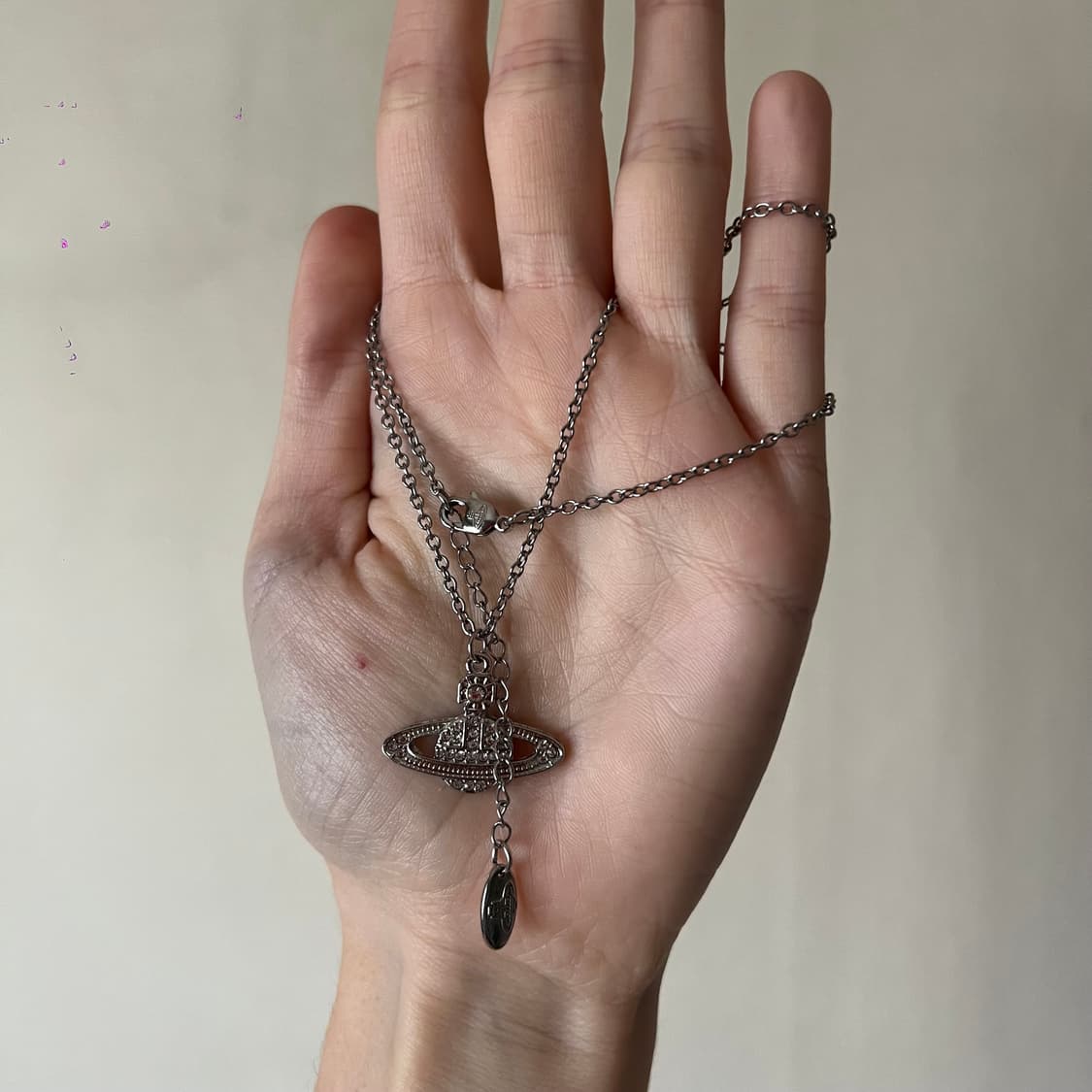 비비안웨스트우드 미니 바스 릴리프 네크리스 상품이미지3