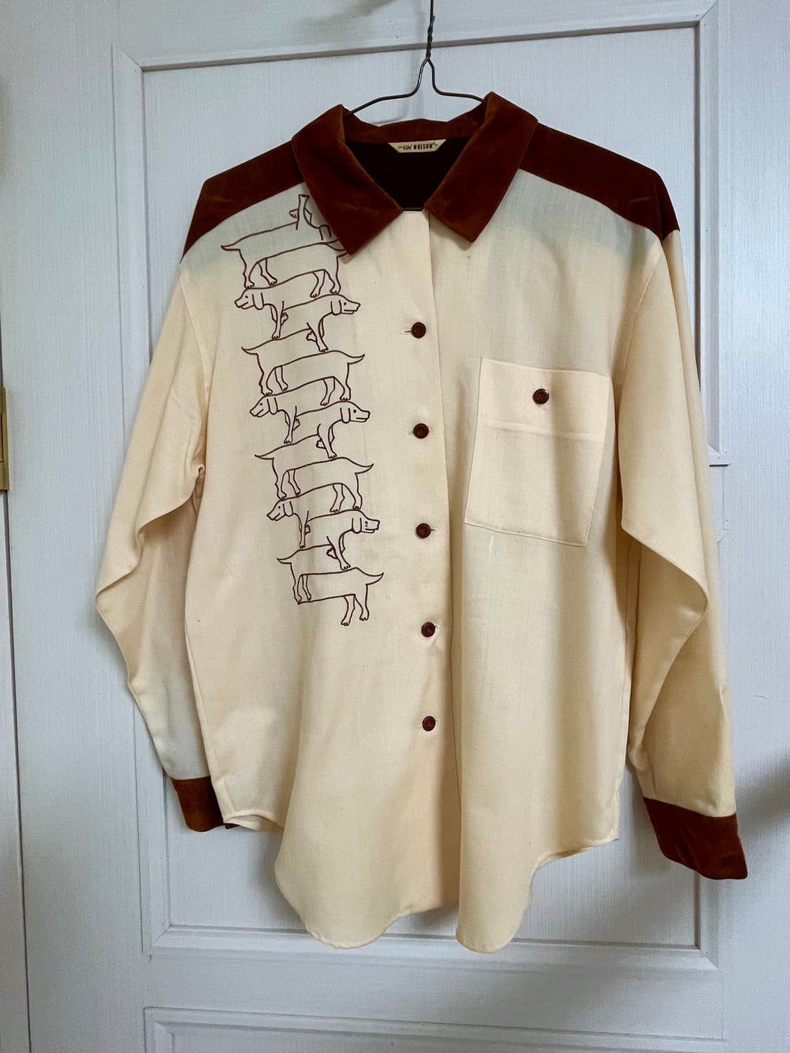 ISH MAISON 스웨이드 배색 강아지 자수 셔츠 블라우스 상품이미지1