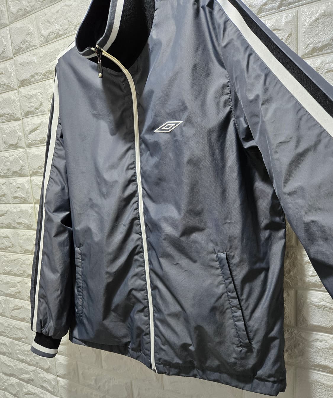 엄브로 우븐 패딩 트레이닝 상하 셋업 L/ L 상품이미지3