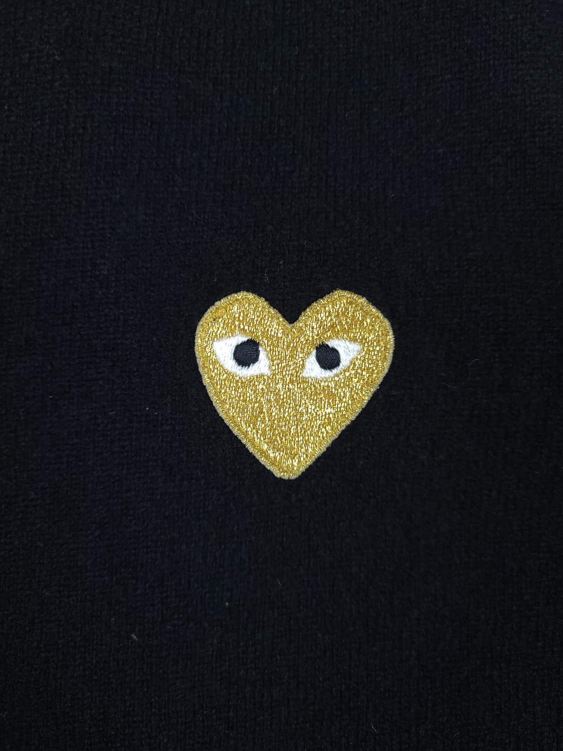 꼼데가르송 여성 라운드넥 플레이 가디건 골드와펜 블랙 상품이미지3