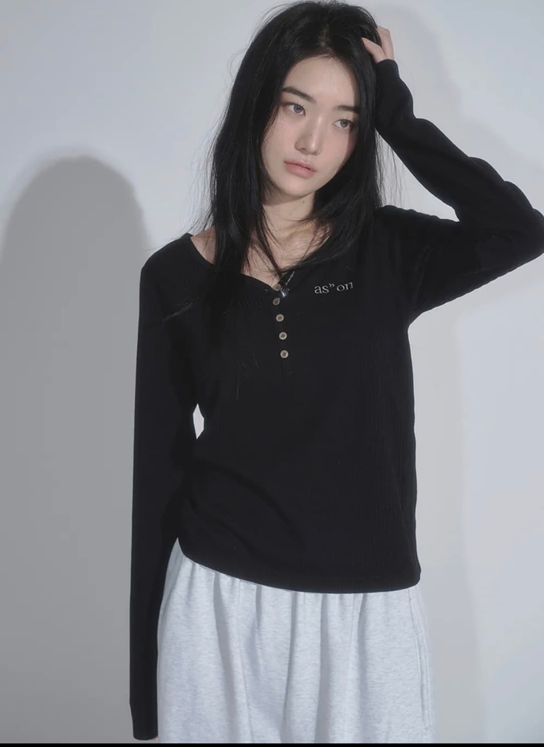 애즈온 WISH RIBBED BUTTON TEE 상품이미지1