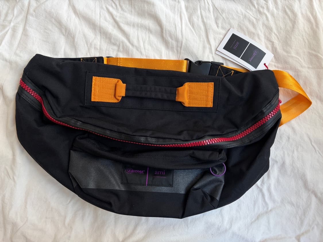 아미 x 이스트팩 슬링백 AMI x EASTPAK 크로스보디백 크로스백  상품이미지2