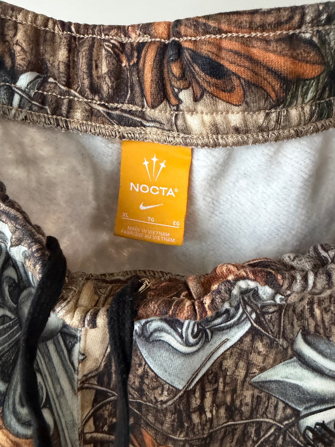 나이키 x 드레이크 녹타 x 크롬하츠 스웨트팬츠 리얼트리 카모 상품이미지8