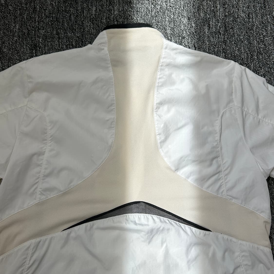 아디다스 화이트 배색 바람막이 상품이미지6