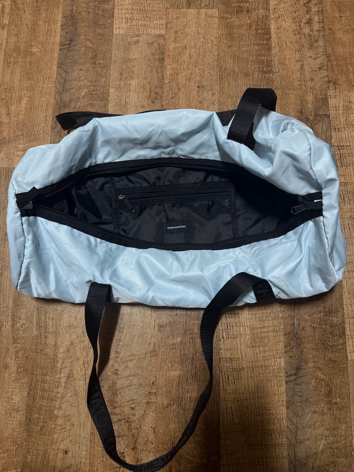 (급처) 디스이즈네버댓 하늘색 소퍼백 상품이미지2