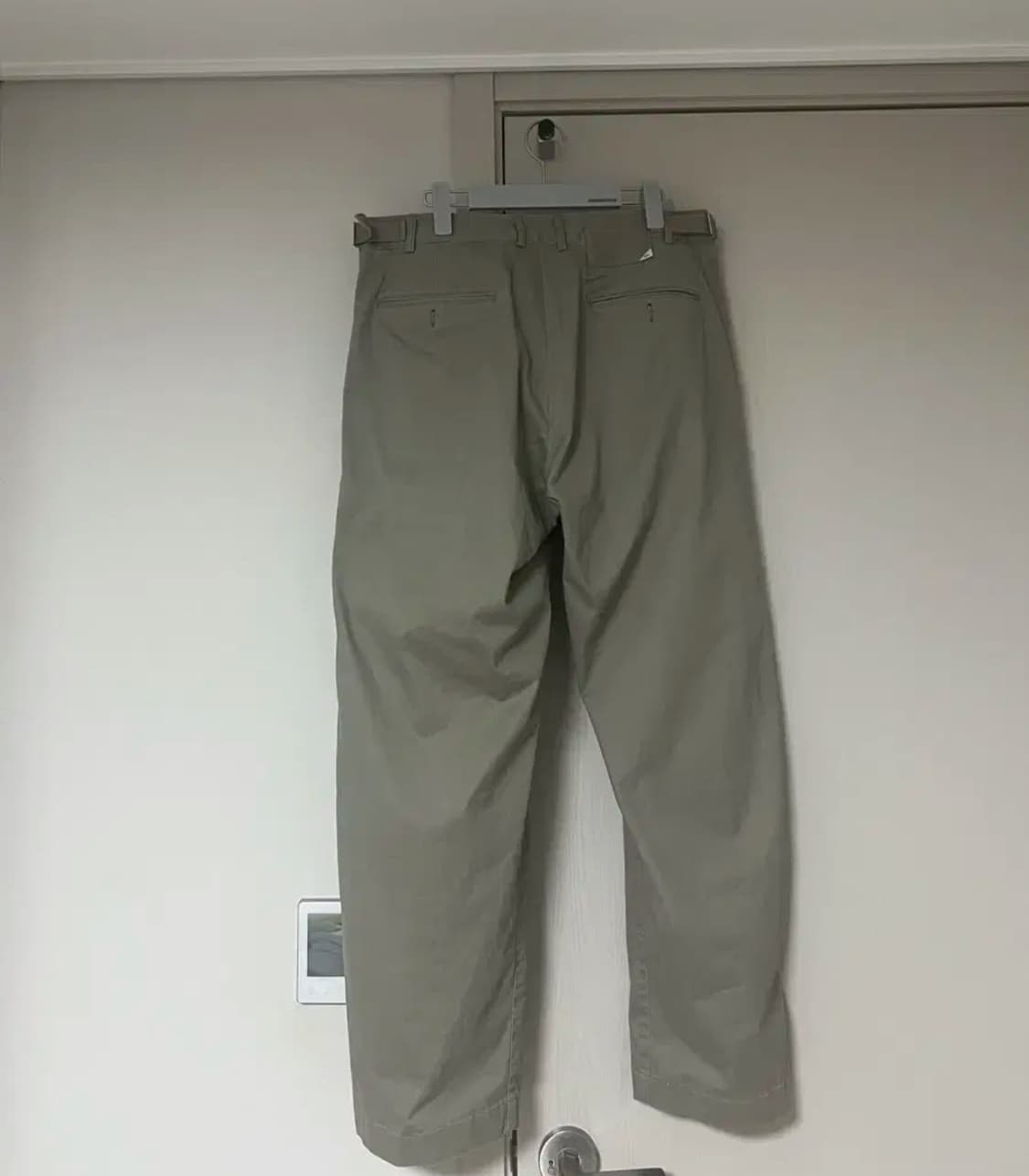 [3]이얼즈어고 Y950카키 미드 와이드 치노 팬츠 상품이미지3
