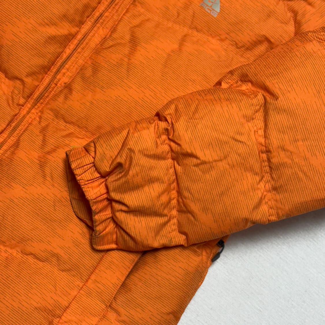 나이키 ACG 후드패딩 상품이미지3