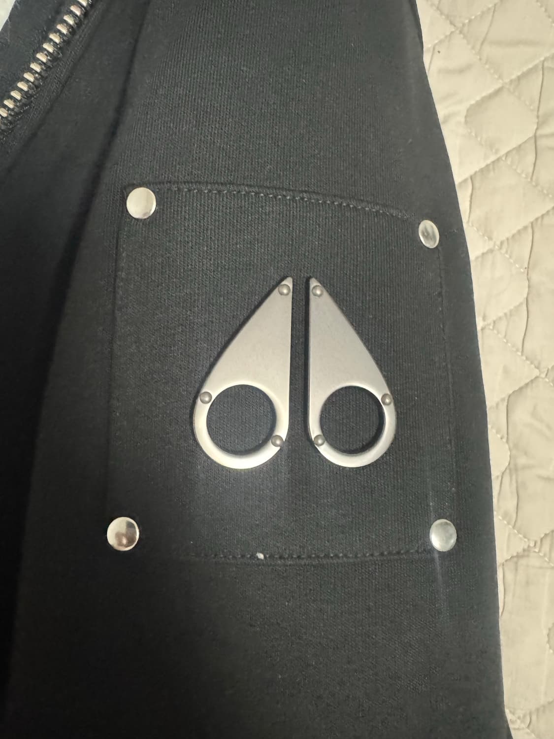 무스너클 버니스웨터 22fw 상품이미지3