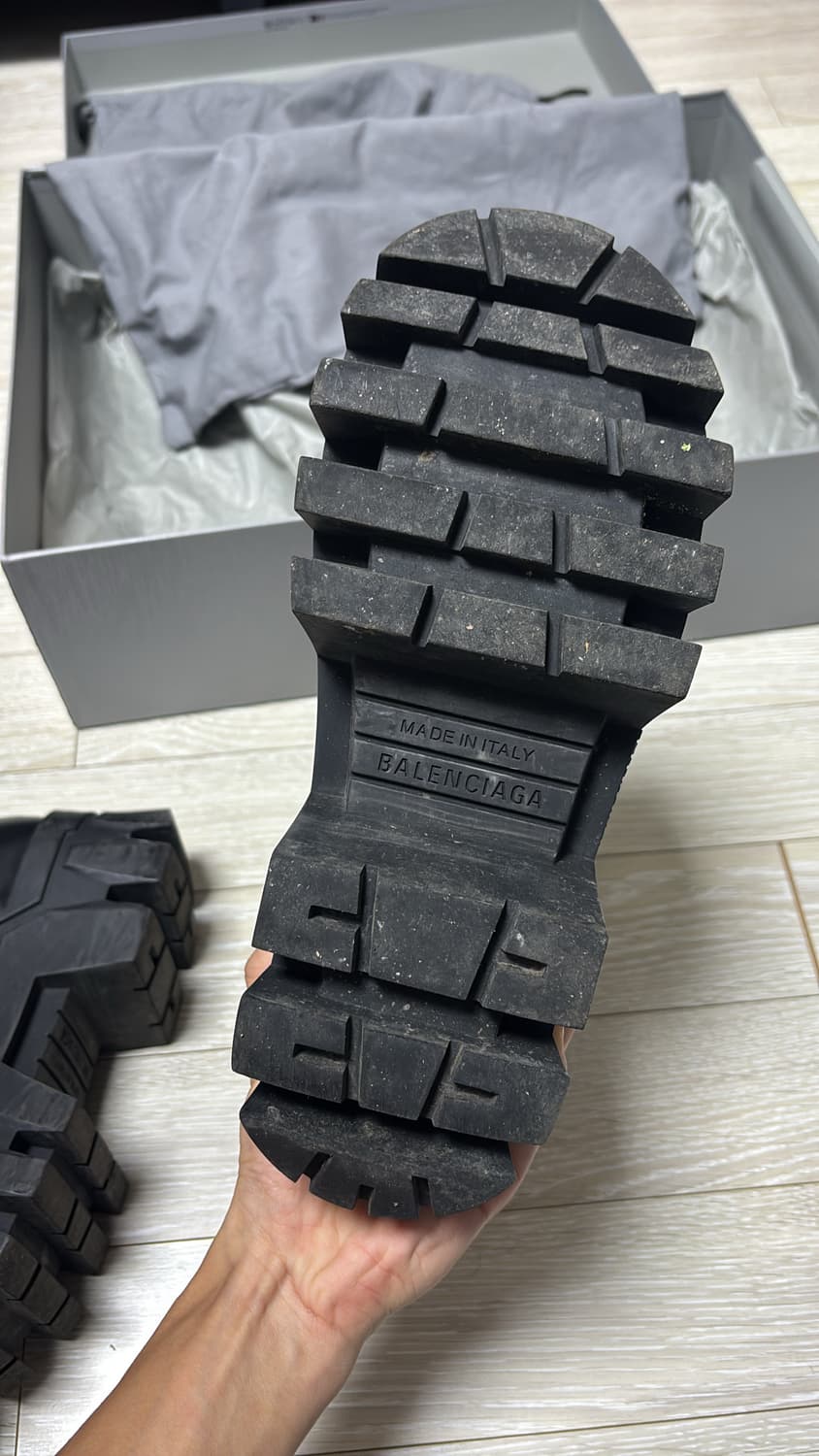 발렌시아가 불도저 레이스업 부츠 블랙 41 상품이미지4