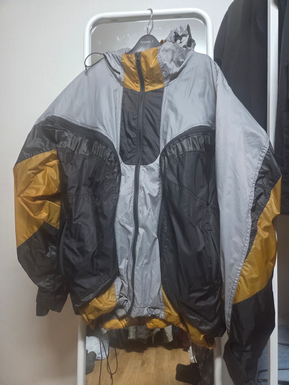 1) 언더마이카 호크 가슈테인 바람막이 상품이미지1