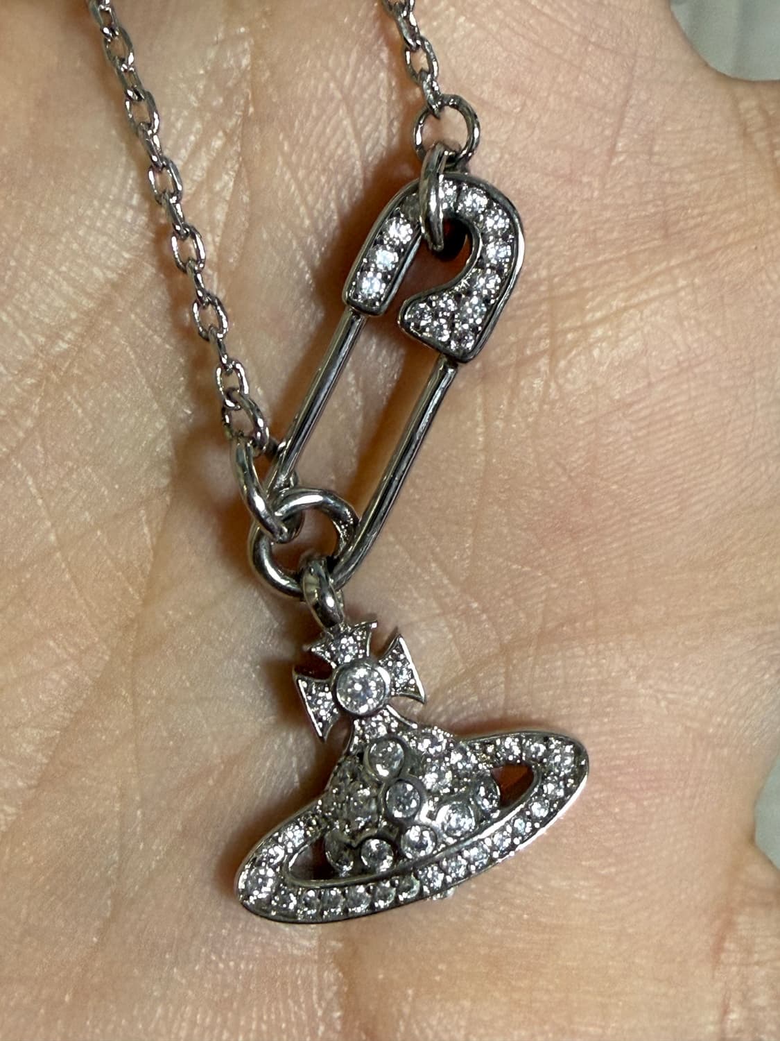 비비안웨스트우드 루크리스 목걸이 상품이미지1