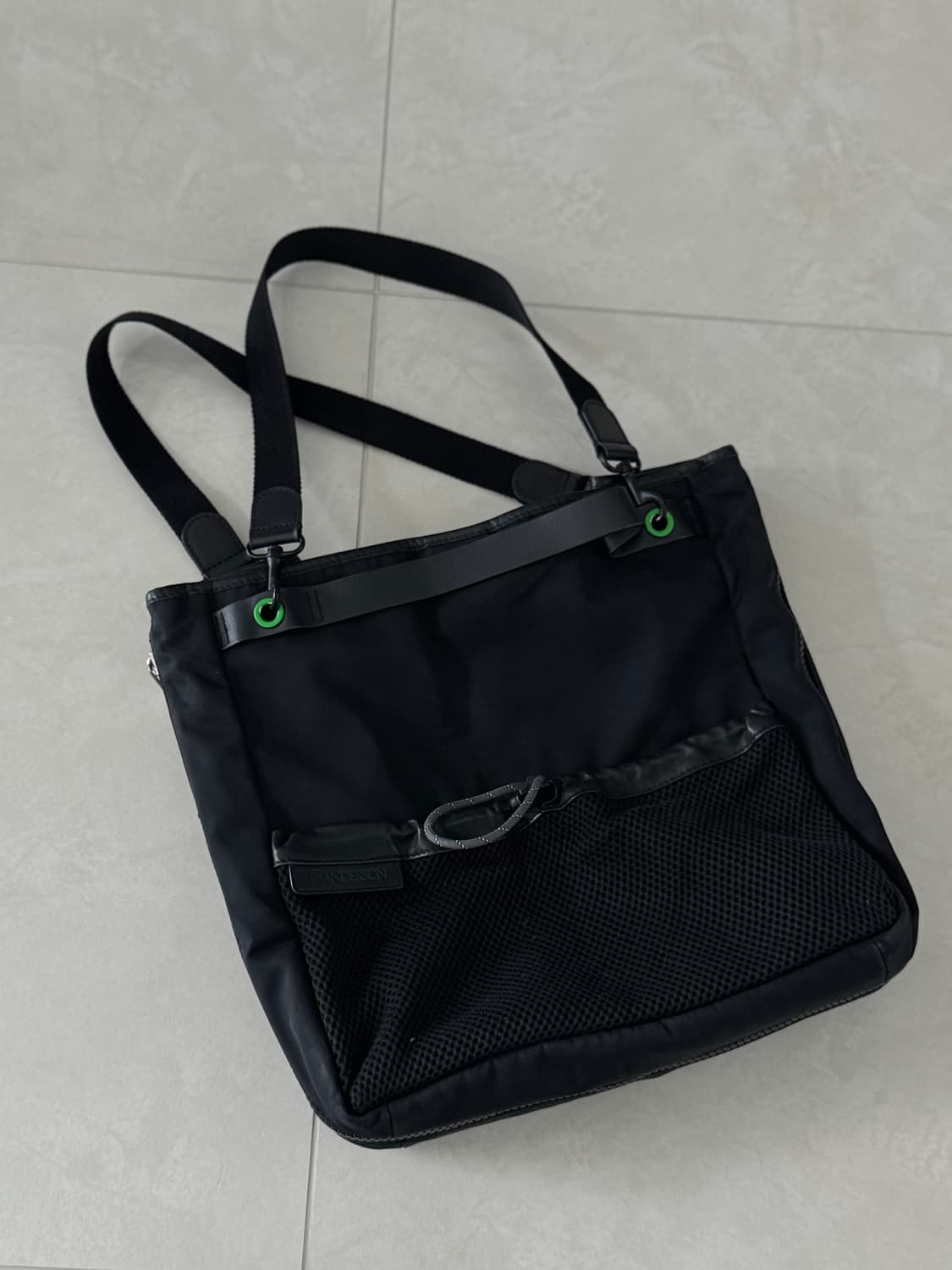 JW Anderson 블랙 나일론 토트 백 (크기변형) 상품이미지6