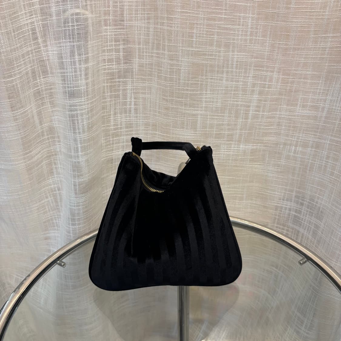 정품 오즈세컨 벨벳 토트백     상품이미지4