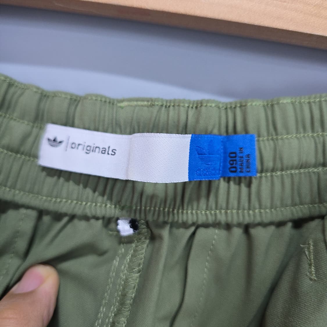 아디다스 오리지널스 카키색 7부 팬츠 90 상품이미지8