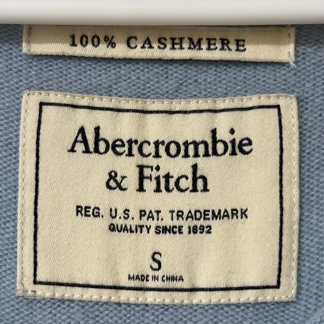 아베크롬비 하늘색 니트 브이넥 롱슬리브 상품이미지2