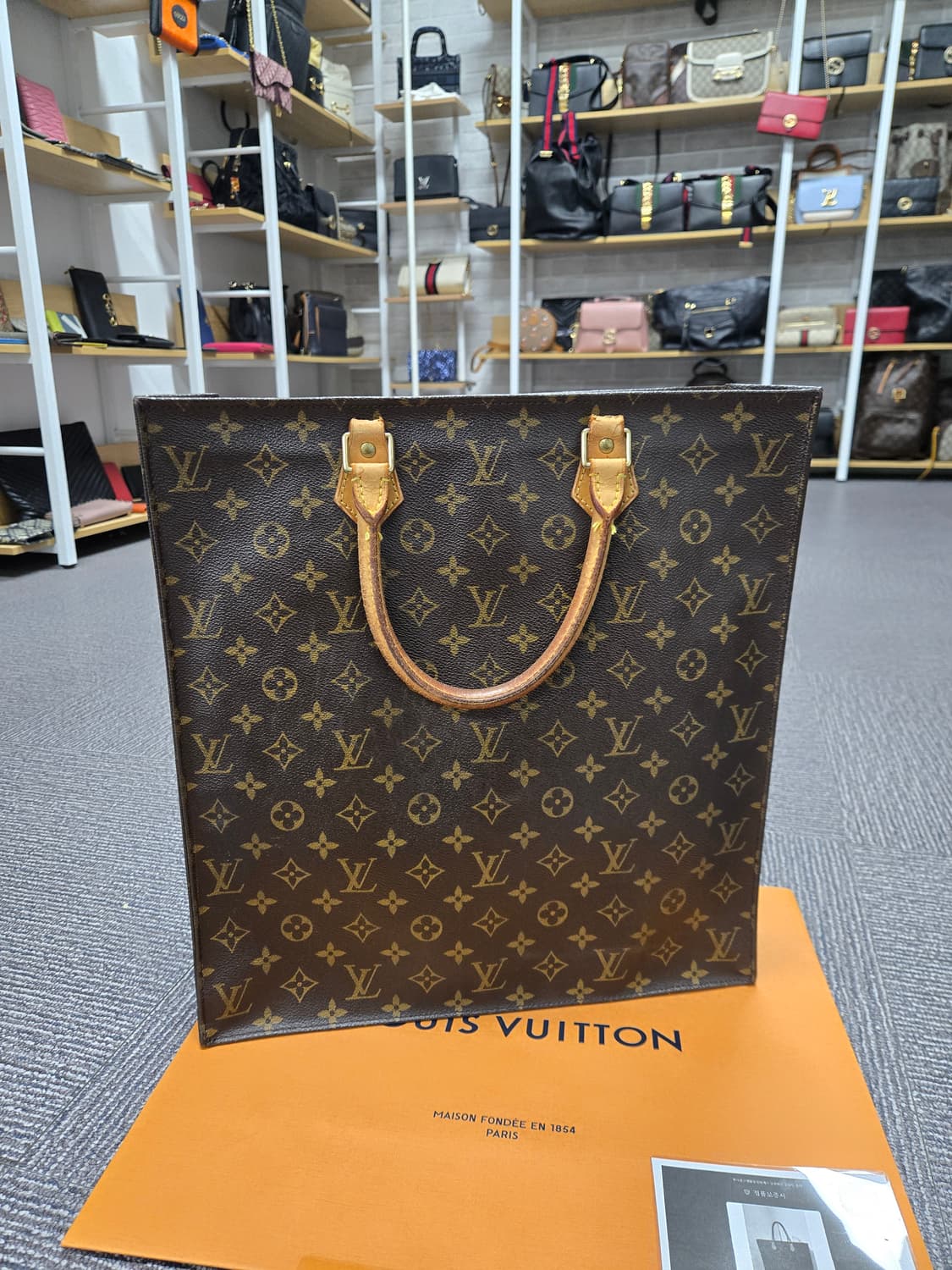 [특가][정품] 루이비통 삭플라GM 상품이미지1