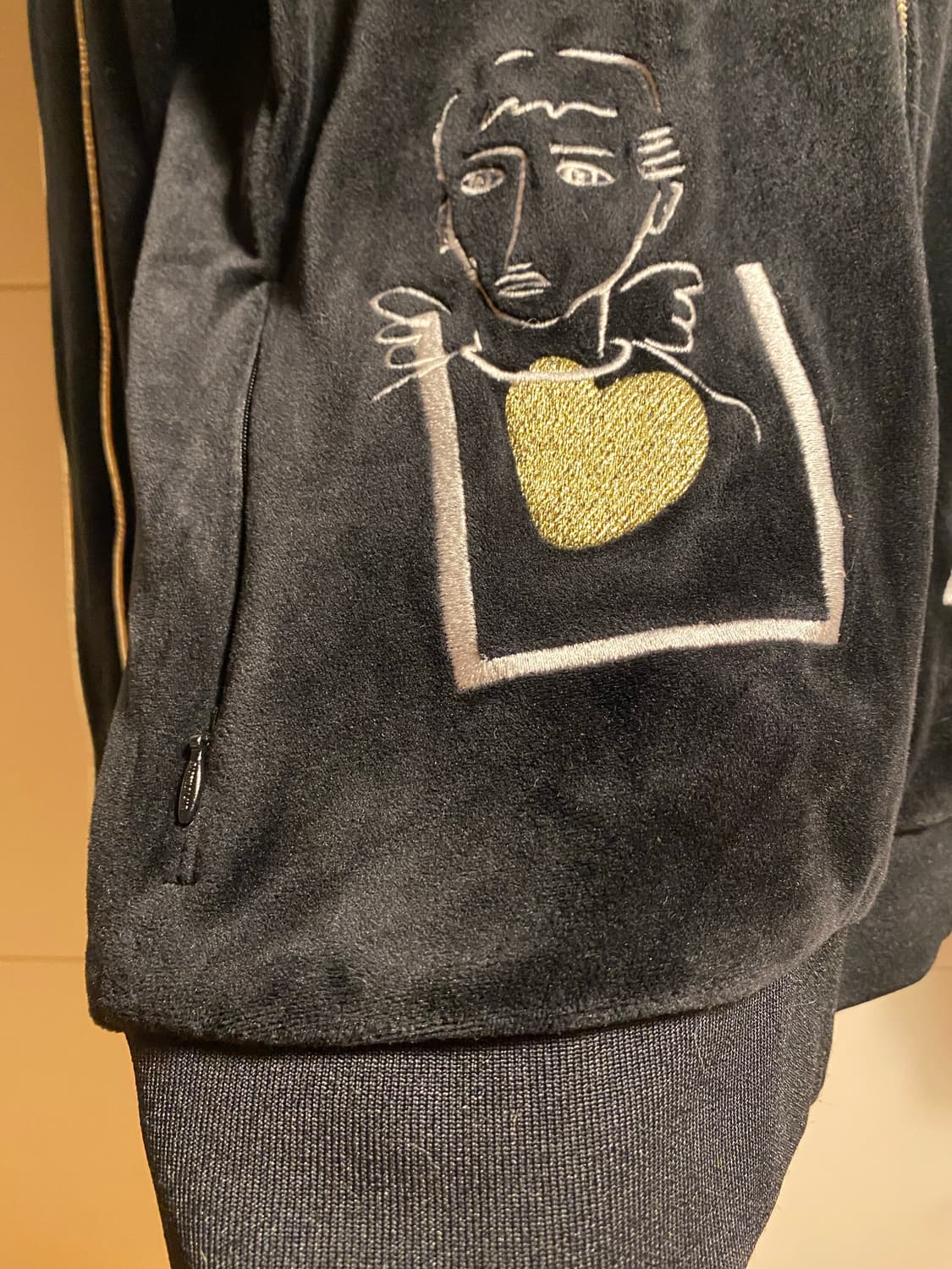 카스텔바작 벨벳 후드집업 블랙 상품이미지10