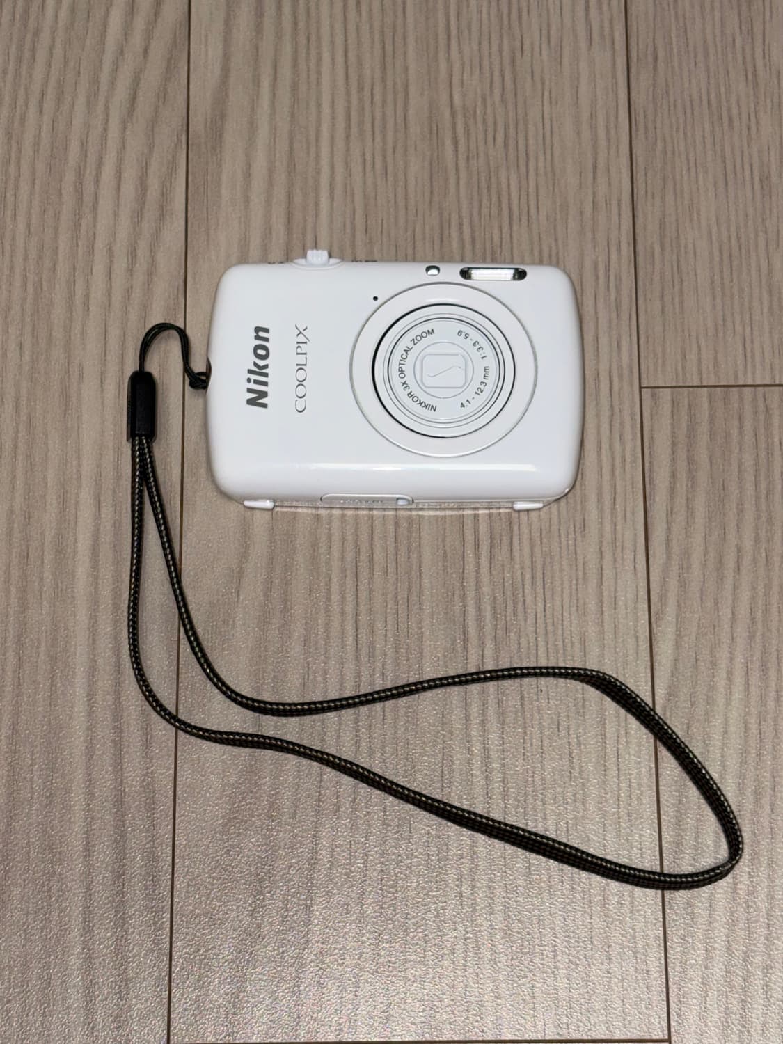 니콘 쿨픽스 s01  화이트 상품이미지2