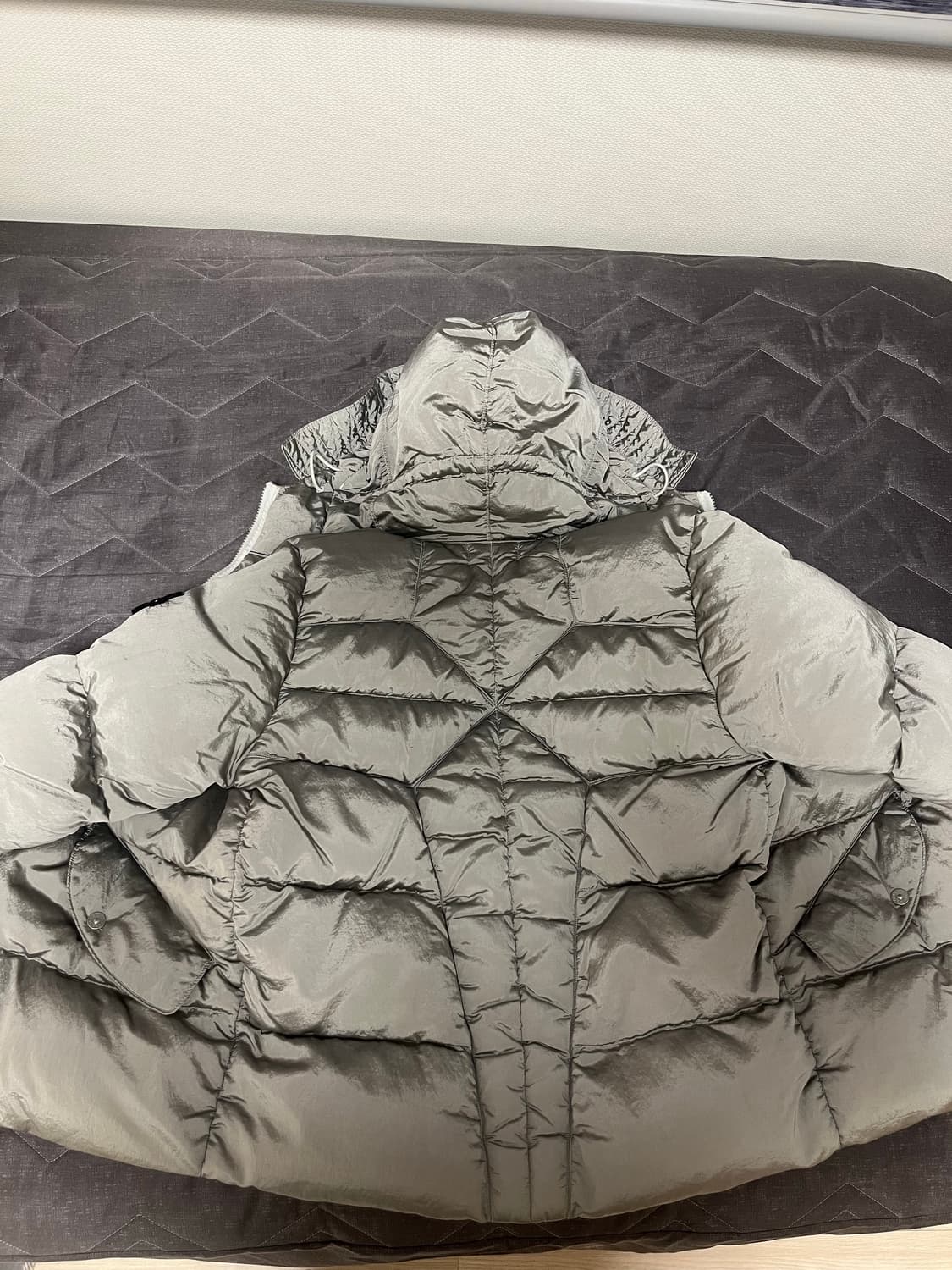 스톤아일랜드 나일론 패딩 판매합니다. 상품이미지4