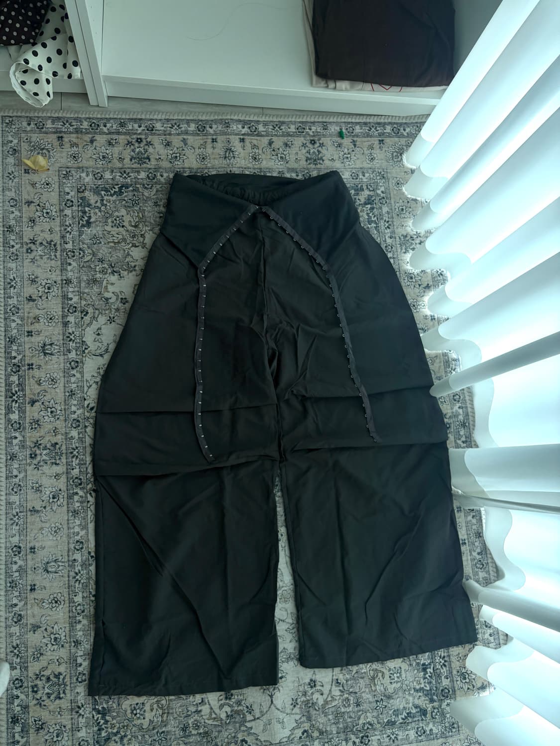 버클 조절 나일론 큐빅 디테일 와이드핏 팬츠 상품이미지10