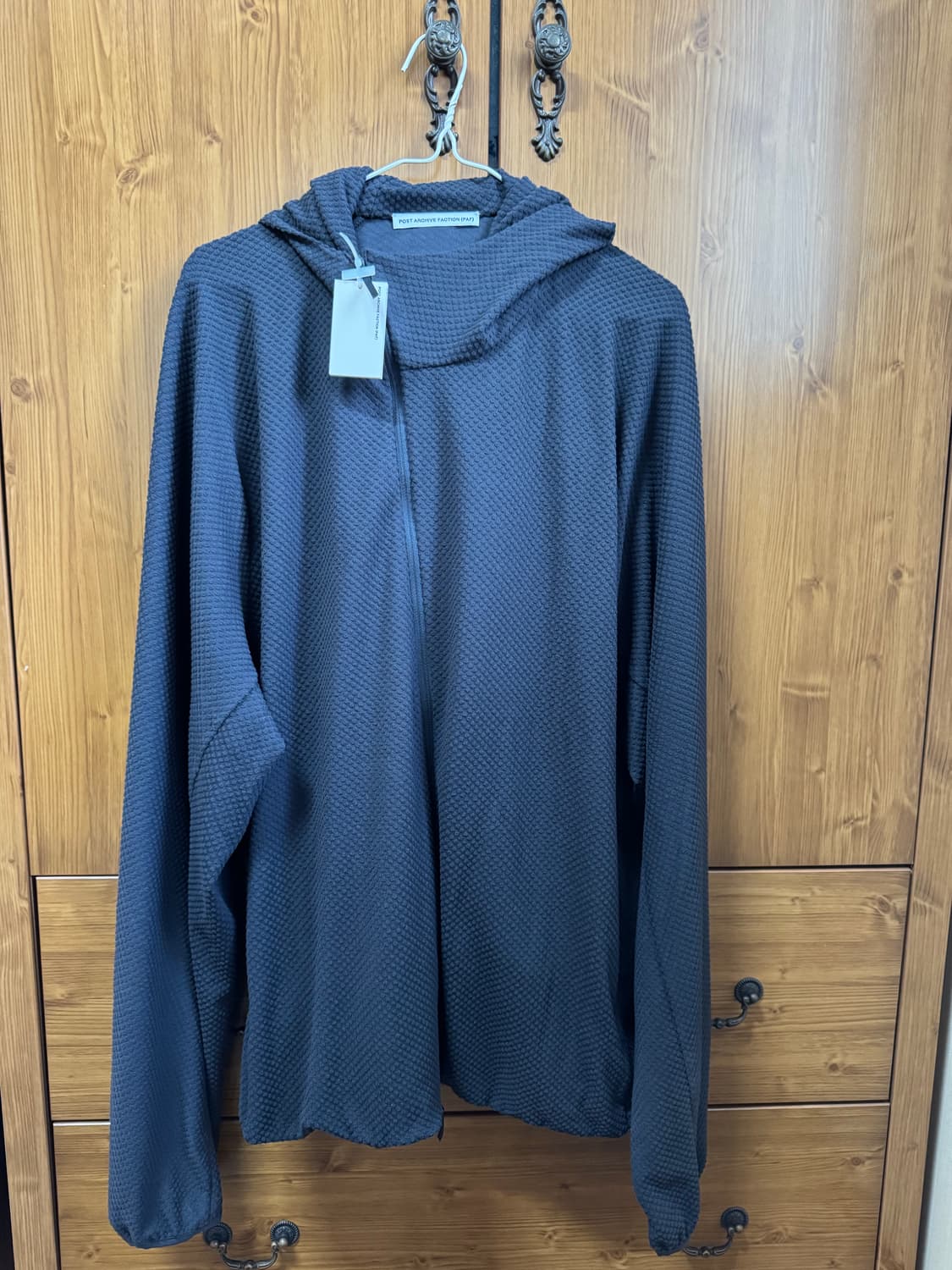 포스크아카이브팩션 플리스후디 차콜 상품이미지1