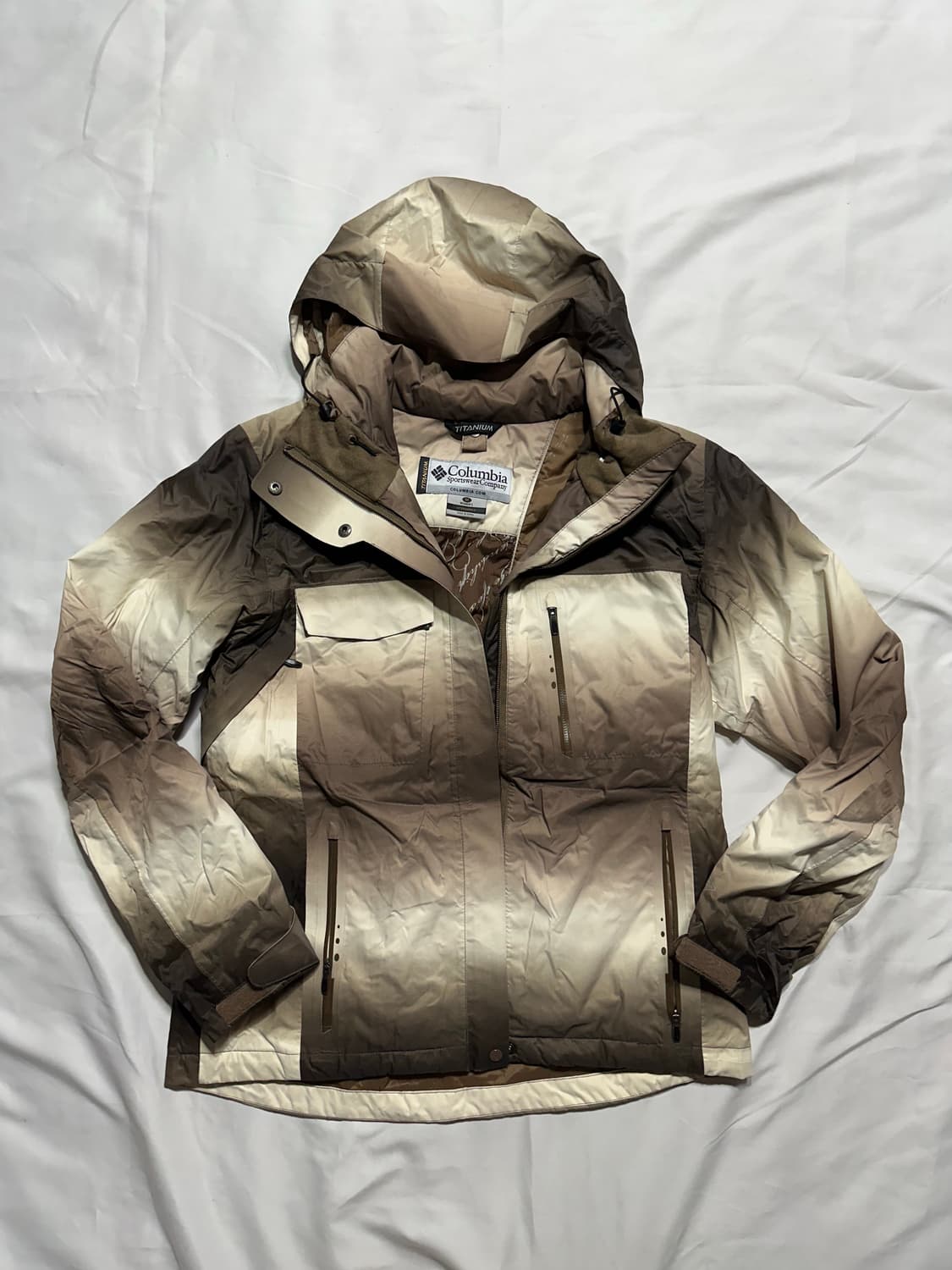 컬럼비아 그라데이션 멀티컬러 바람막이 상품이미지1