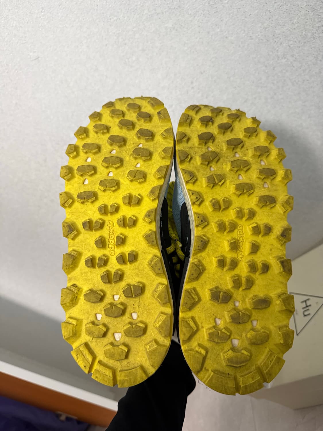 아디다스 퍼렐 휴먼레이스 스카이블루 EE7681 230 상품이미지3