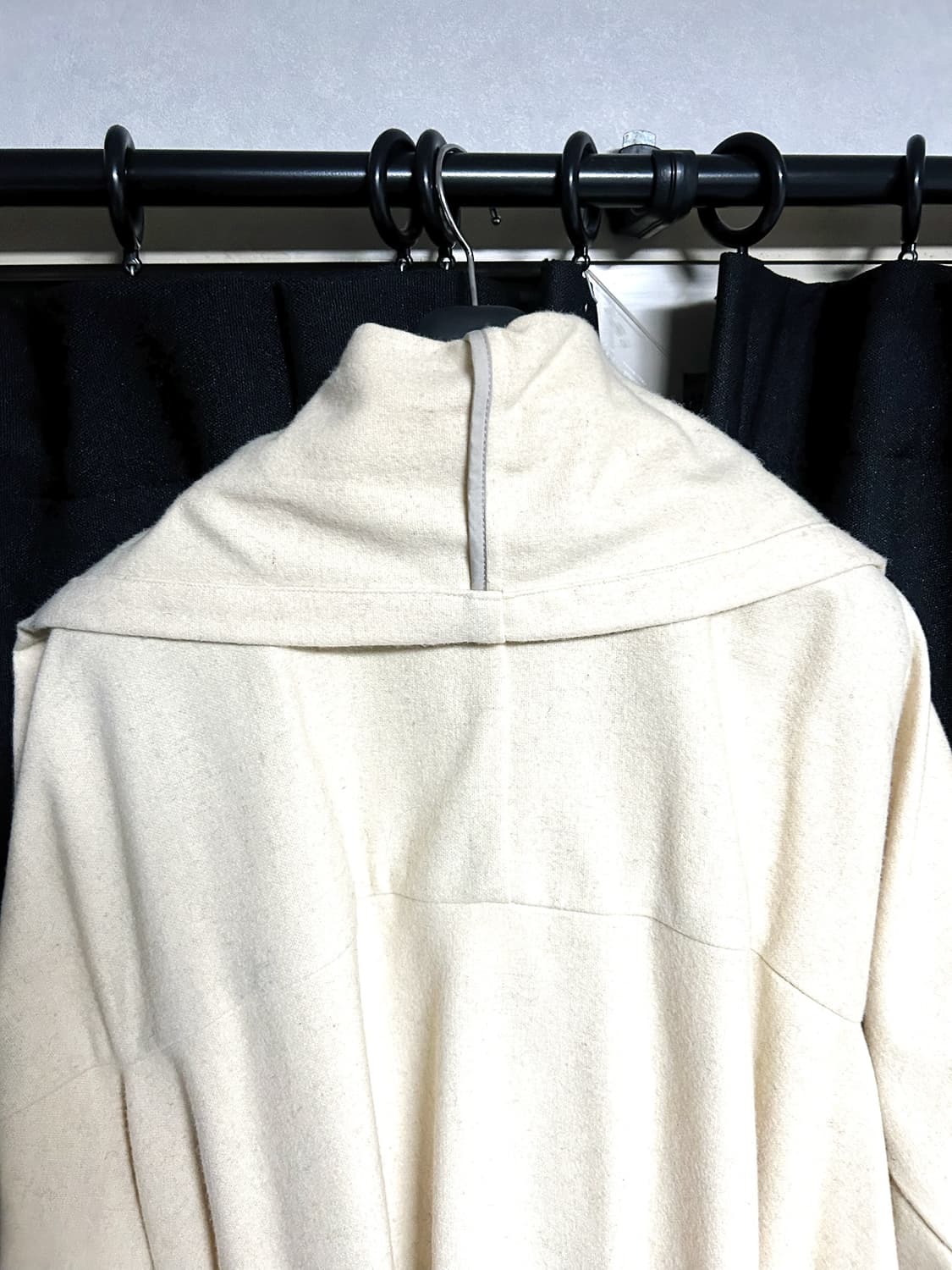 모니탈리 아방가르드 울케이프 상품이미지3