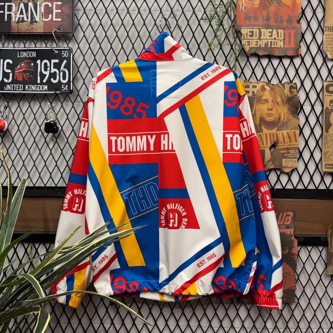 타미힐피거 데님 바람막이 레트로 그래픽 포인트 헤리티지 컬러 배색 상품이미지2